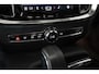 Volvo V60 T6 Plug-in hybrid AWD Essential Bright | Stoelverwarming | Adaptive Cruise Control | BLIS | Parkeersensoren voor + achter | Stoelverwarming | Stuurwielverwarming | Parkeercamera | Google Infotainment | Electrische wegklapbare Trekhaak