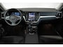 Volvo V60 T6 Plug-in hybrid AWD Essential Bright | Stoelverwarming | Adaptive Cruise Control | BLIS | Parkeersensoren voor + achter | Stoelverwarming | Stuurwielverwarming | Parkeercamera | Google Infotainment | Electrische wegklapbare Trekhaak