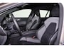 Volvo V60 T6 Recharge AWD Plus Dark - IntelliSafe Assist & Surround - 360º Camera - Harman/Kardon audio - Verwarmde voorstoelen, stuur & achterbank - Parkeersensoren voor & achter - Elektr. bedienb. voorstoelen met geheugen - Elektr. inklapbare trekhaak - 18' LMV