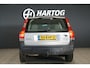 Volvo XC70 2.5 T + SCHUIFDAK / TREKHAAK / STOELVERWARMING / PDC
