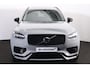 Volvo XC90 T8 Recharge AWD Ultra Dark - Luchtvering - Panorama/schuifdak - IntelliSafe Assist & Surround - 360º Camera - Harman/Kardon audio - Adaptieve LED koplampen - Verwarmde voorstoelen, stuur & achterbank - Parkeersensoren voor & achter - Elektr. bedienb. voorstoelen met geheugen - Geventileerde voorstoelen - Head up display - Draadloze tel. lader - Extra getint glas - Elektr. inklapbare trekhaak - 20' LMV