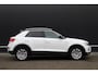 Volkswagen T-Roc 1.0 TSI 110pk Style Business Virtual Cockpit Parkeersensoren Navigatie ACC CarPlay NL-Auto!