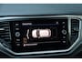 Volkswagen T-Roc 1.0 TSI 110pk Style Business Virtual Cockpit Parkeersensoren Navigatie ACC CarPlay NL-Auto!