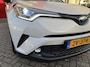 Toyota C-HR 1.8 Hybrid Style Bi-Tone | Rijklaar | NL-Auto | Navi | Stoel en stuurverwarming | Parkeersensoren