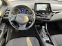 Toyota C-HR 1.8 Hybrid Style Bi-Tone | Rijklaar | NL-Auto | Navi | Stoel en stuurverwarming | Parkeersensoren