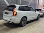 Volvo XC90 T8 Plug-in hybrid Plus Dark | FACELIFT | Panoramadak | Head-Up | 360 Camera | Stoel+Stuurverwarming | 21 Inch
