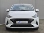 Hyundai i10 1.0 Premium 5-zits Automaat / Fabrieksgarantie tot 04-2030 / Dealer onderhouden / Apple Carplay Android Auto / Achteruitrijcamera / Airco / Cruise control / Parkeersensoren achter /