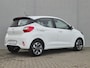 Hyundai i10 1.0 Premium 5-zits Automaat / Fabrieksgarantie tot 04-2030 / Dealer onderhouden / Apple Carplay Android Auto / Achteruitrijcamera / Airco / Cruise control / Parkeersensoren achter /
