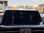 BMW 3-Serie 320i High Executive | Harman/Kardon | Leder | V + A Parkeersensoren | Schakelflippers |
