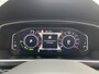 Volkswagen Tiguan 1.4 TSI eHybrid R-Line Business+ / Pano / Head-up / Camera / Parkeersensoren V+A / Navigatie / App connect / Zwenkbare trekhaak /