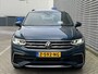 Volkswagen Tiguan 1.4 TSI eHybrid R-Line Business+ / Pano / Head-up / Camera / Parkeersensoren V+A / Navigatie / App connect / Zwenkbare trekhaak /