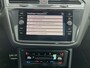 Volkswagen Tiguan 1.4 TSI eHybrid R-Line Business+ / Pano / Head-up / Camera / Parkeersensoren V+A / Navigatie / App connect / Zwenkbare trekhaak /
