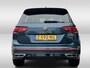 Volkswagen Tiguan 1.4 TSI eHybrid R-Line Business+ / Pano / Head-up / Camera / Parkeersensoren V+A / Navigatie / App connect / Zwenkbare trekhaak /