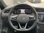 Volkswagen Tiguan 1.4 TSI eHybrid R-Line Business+ / Pano / Head-up / Camera / Parkeersensoren V+A / Navigatie / App connect / Zwenkbare trekhaak /