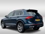 Volkswagen Tiguan 1.4 TSI eHybrid R-Line Business+ / Pano / Head-up / Camera / Parkeersensoren V+A / Navigatie / App connect / Zwenkbare trekhaak /