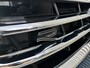 Volkswagen Tiguan 1.4 TSI eHybrid R-Line Business+ / Pano / Head-up / Camera / Parkeersensoren V+A / Navigatie / App connect / Zwenkbare trekhaak /
