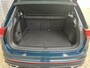 Volkswagen Tiguan 1.4 TSI eHybrid R-Line Business+ / Pano / Head-up / Camera / Parkeersensoren V+A / Navigatie / App connect / Zwenkbare trekhaak /