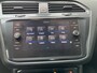 Volkswagen Tiguan 1.5 TSI R-Line / Digitaal dashboard / Navigatie / App connect / Camera / PDC V+A / Lichtmetaal 19 inch /