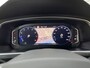 Volkswagen Tiguan 1.5 TSI R-Line / Digitaal dashboard / Navigatie / App connect / Camera / PDC V+A / Lichtmetaal 19 inch /