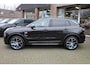 Lynk & Co 01 1.5 261PK! MY23 ZWARTE-HEMEL ROLHOES MY23 360-CAMERA PANO/SCHUIF INFINITY DAB NAVI CARPLAY STOELVERWARMING ELEK.ACHTERKLEP 20"LMV