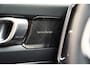 Volvo XC40 Recharge P8 AWD R-Design 3 fase [ Leder/Alcantara Stoelverwarming Trekhaak ]
