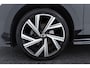 Volkswagen Golf 1.5 eTSI R-Line | LED koplampen | Dodehoek detectie | DAB+ | Adap Cruise