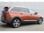 Peugeot 5008 1.2 PURETECH 130PK 7-ZITS ALLURE PACK / NAVI / LEDER / CLIMA / PDC / 18" LMV / CAMERA / AFN. TREKHAAK / KEYLESS / CRUISECONTROL / NIEUWSTAAT !!