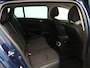 Renault Megane Estate TCe 140pk Limited | Stoelverwarming | 1700kg geremd | Dealer onderhouden | Navigatie |