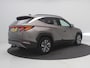 Hyundai Tucson 1.6 T-GDI MHEV Comfort Smart / Lage KM-stand 12994 km / 1ste Eigenaar / Navigatie / Trekhaak / 1650KG Trekgewicht / Camera / Climate & Cruise Control / Elektrische Achterklep / Krell Audio / Navigatie / Stoelverwarming / Apple Carplay / Fabrieksgarantie tot 22-07-2027 /