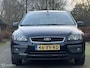 Ford Focus Wagon 1.6-16V Ambiente/PDC/STLVW/NAP/APK