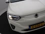 SsangYong Korando E-Motion Platinum 2WD 64 kWh / Trekhaak / 1500KG Trekgewicht / Actieradius 339 km WLTP / Navigatie / LED / Apple CarPlay & Android Auto / Adaptieve Cruise Control / Stoel & Stuurwiel verwarming /