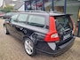 Volvo V70 2.5T Momentum Automaat H.LEER / XENON / YOUNGTIMER