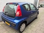 Peugeot 107 1.0-12V XS 3 deurs met een zeer nette kilometerstand