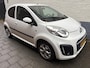 Citroën C1 1.0 Exclusive 4 deurs uit 2012 beschikt over diverse opties zoals airco en bluetooth en 2 sleutels