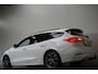 Ford Focus Wagon 1.0 EcoBoost Hybrid ST Line Business NAVI APPLE CLIMA PDC CRUISE TREKHAAK etc.