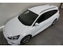 Ford Focus Wagon 1.0 EcoBoost Hybrid ST Line Business NAVI APPLE CLIMA PDC CRUISE TREKHAAK etc.