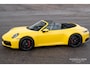 Porsche 911 Cabrio 3.0 Carrera 4 S Racing Yellow