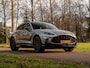 Aston Martin DBX 707 4.0 V8 | Facelift | Sports Plus Seats | Luchtvering | Stoelventilatie | Carbon! | Pano-dak