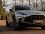 Aston Martin DBX 707 4.0 V8 | Facelift | Sports Plus Seats | Luchtvering | Stoelventilatie | Carbon! | Pano-dak