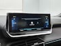 Peugeot e-2008 EV GT Pack 50 kWh | Schuif-/Kanteldak | 1ste Eigenaar | Navigatie | Climate Control | Adaptieve Cruise Control | 18" LMV | Keyless Entry/Start | Apple Carplay/Android Auto |