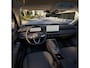 Volkswagen T-Roc Life First Edition | 'App-Connect' draadloze smartphone integratie | Automatische afstandsregeling (Adaptive Cruise Control) | Buitenspiegels elektrisch instel-, verwarm- en inklapbaar