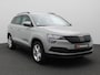 Skoda Karoq 1.5 TSI Business Edition Plus 150PK Trekhaak, Achterruitrijcamera, Keyless, Stoelverwarming, Navi, Cruise Control, Apple Carplay/Android Auto, Parkeersensor voor+achter, 17" LM Velgen