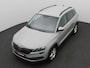 Skoda Karoq 1.5 TSI Business Edition Plus 150PK Trekhaak, Achterruitrijcamera, Keyless, Stoelverwarming, Navi, Cruise Control, Apple Carplay/Android Auto, Parkeersensor voor+achter, 17" LM Velgen