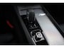 Volvo XC60 2.0 T6 Plug-in hybrid AWD Plus Dark | Schuifdak | Elektrische Stoelen | 360 Camera | Stoel & Stuurverwarming | Trekhaak | 4 Seizoenen banden |