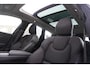 Volvo XC60 2.0 T6 Plug-in hybrid AWD Plus Dark | Schuifdak | Elektrische Stoelen | 360 Camera | Stoel & Stuurverwarming | Trekhaak | 4 Seizoenen banden |