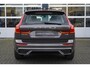 Volvo XC60 2.0 T6 Plug-in hybrid AWD Plus Dark | Schuifdak | Elektrische Stoelen | 360 Camera | Stoel & Stuurverwarming | Trekhaak | 4 Seizoenen banden |
