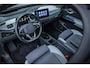 Volkswagen ID.3 204pk First Max 58 kWh | Panoramadak | Achteruitrijcamera | Head-up Display | Elektrisch Verstelbare Voorstoelen