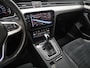 Volkswagen Passat Variant 1.4 TSI PHEV GTE | Panoramadak | Massage | Dynaudio | 360 | Trekhaak | Keyless | Memory