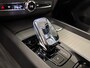 Volvo XC60 T6 Plug-in hybrid AWD Plus Black Edition | SoH 100% | 360 Camera | Panoramadak | Voorverwarmingsinstallatie | Apple Carplay/Android Auto |