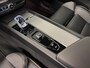 Volvo XC60 T6 Plug-in hybrid AWD Plus Black Edition | SoH 100% | 360 Camera | Panoramadak | Voorverwarmingsinstallatie | Apple Carplay/Android Auto |
